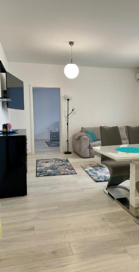 Refugiul Linistit Apartment Giroc Екстериор снимка